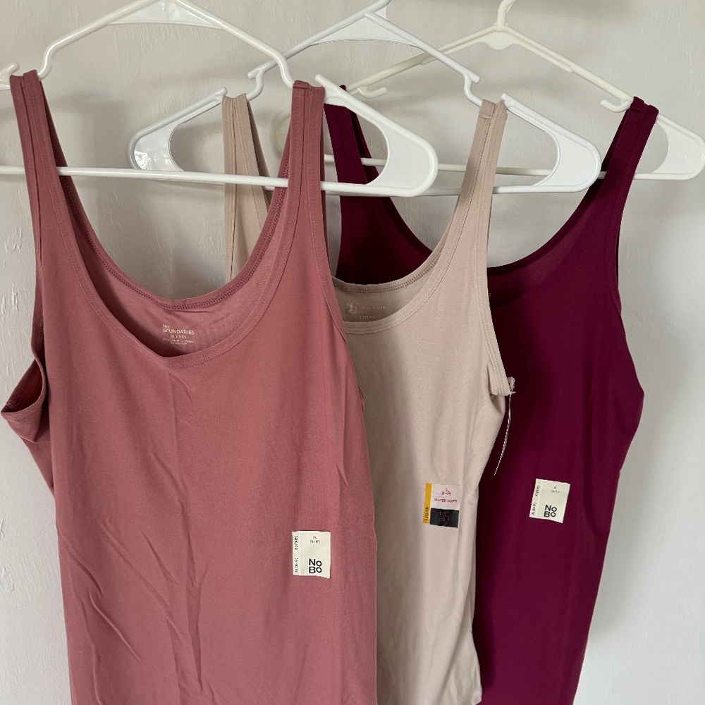 Ladies NB Scoop Tank, NWT